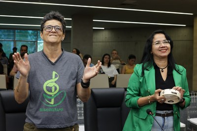 SESSÃO SOLENE PELO DIA DO MUSICOTERAPEUTA (12).jpg