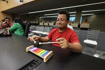 SESSÃO SOLENE PELO DIA DO MUSICOTERAPEUTA.jpg