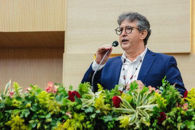 SESSÃO SOLENE DE ENTREGA DE TITULOS DE CIDADANIA (18).jpg