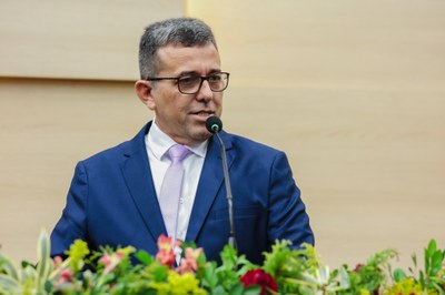 SESSÃO SOLENE DE ENTREGA DE TITULOS DE CIDADANIA (19).jpg