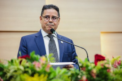SESSÃO SOLENE DE ENTREGA DE TITULOS DE CIDADANIA (21).jpg