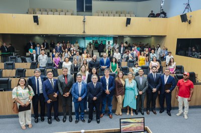 SESSÃO SOLENE DE ENTREGA DE TITULOS DE CIDADANIA (24).jpg