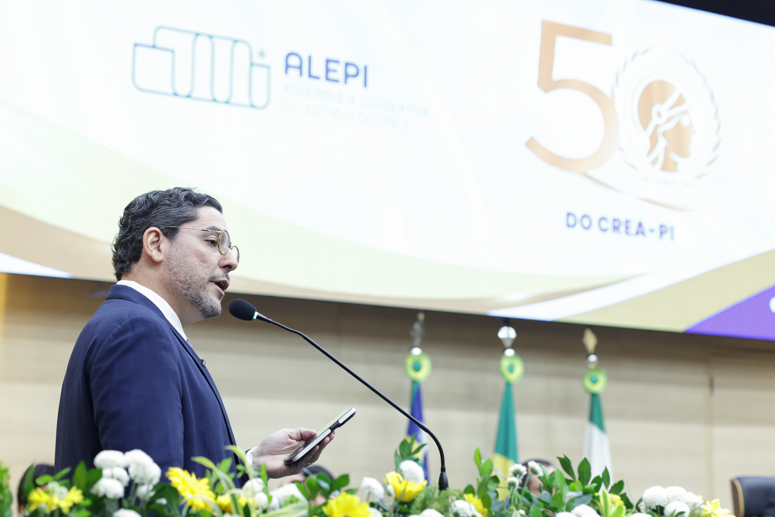 SESSÃO SOLENE HOMENAGEM AO JUBILEU DE OURO DO CREA PI (23).jpg