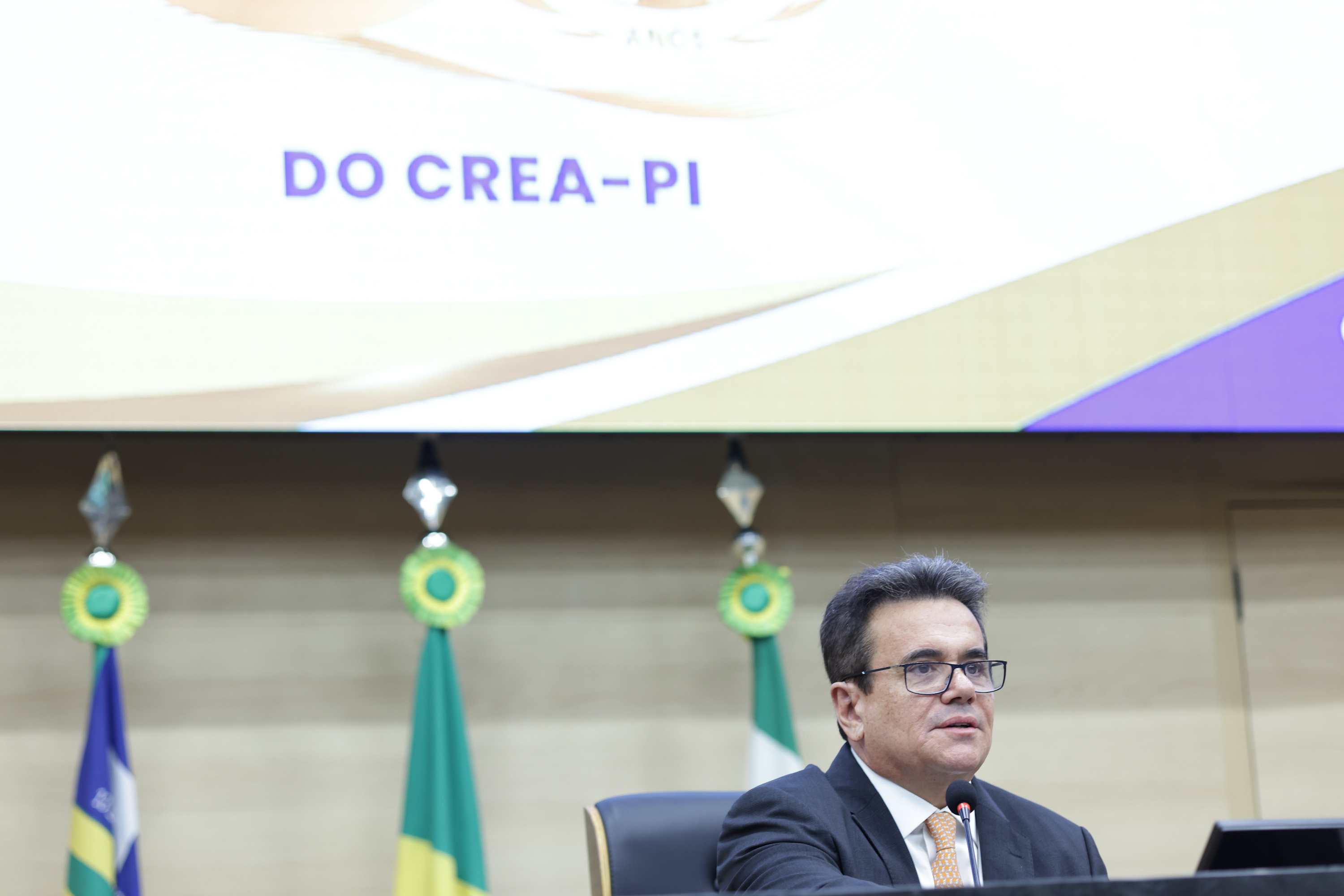 SESSÃO SOLENE HOMENAGEM AO JUBILEU DE OURO DO CREA PI (7).jpg