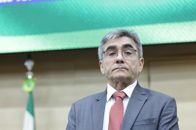 SESSÃO SOLENE TÍTULO DE CIDADANIA AO SR RICHARD MARTINS TORSIANO (4).jpg