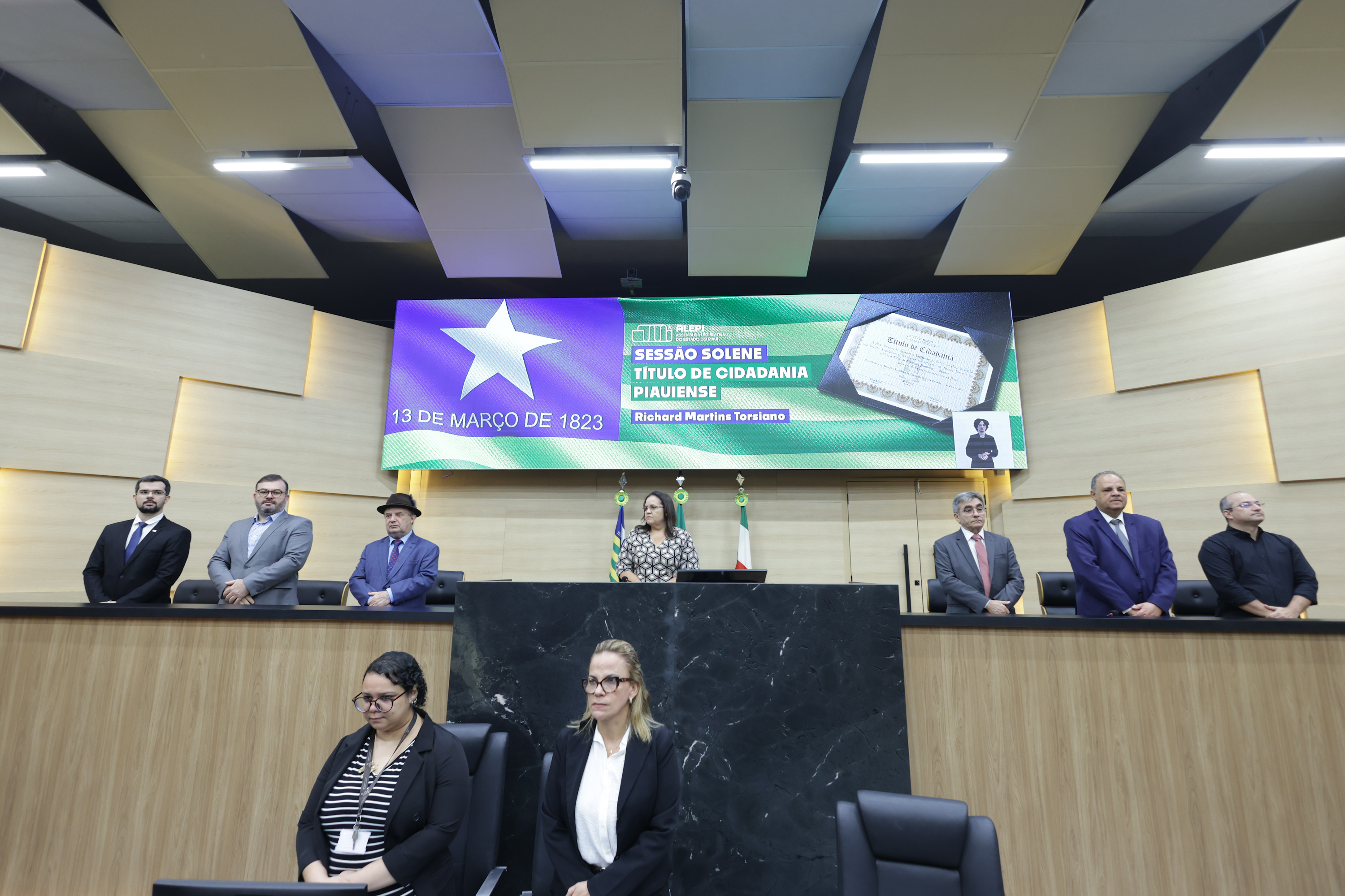 SESSÃO SOLENE TÍTULO DE CIDADANIA AO SR RICHARD MARTINS TORSIANO.jpg