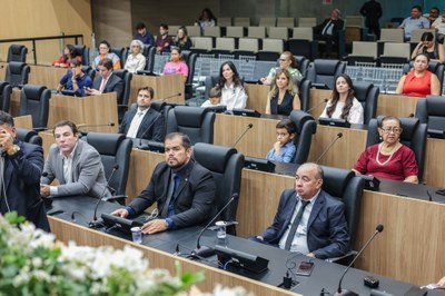 SESSÃO SOLENE EM HOMENAGEM AO CENTENARIO DE PETRÔNIO PORTELA (2).jpg