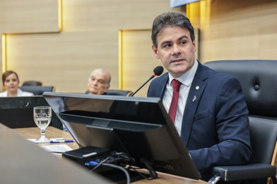 SESSÃO SOLENE EM HOMENAGEM AO CENTENARIO DE PETRÔNIO PORTELA (9).jpg