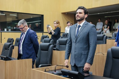 SESSÃO SOLENE DE TITULO DE CIDADANIA A EX MIN. NISIA TRINDADE (1).jpg SESSÃO SOLENE DE TITULO DE CIDADANIA A EX MIN. NISIA TRINDADE (1).jpg