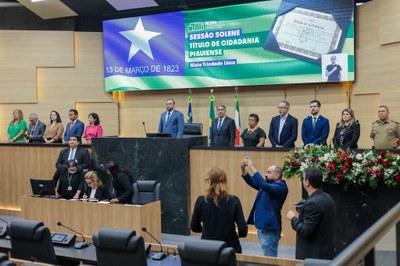SESSÃO SOLENE DE TITULO DE CIDADANIA A EX MIN. NISIA TRINDADE (3).jpg SESSÃO SOLENE DE TITULO DE CIDADANIA A EX MIN. NISIA TRINDADE (3).jpg