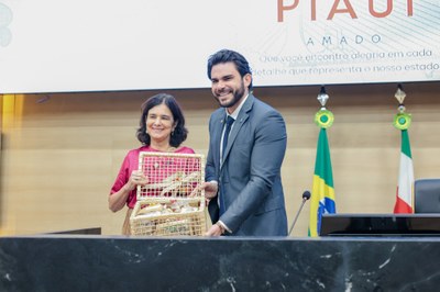 SESSÃO SOLENE DE TITULO DE CIDADANIA A EX MIN. NISIA TRINDADE (59).jpg SESSÃO SOLENE DE TITULO DE CIDADANIA A EX MIN. NISIA TRINDADE (59).jpg