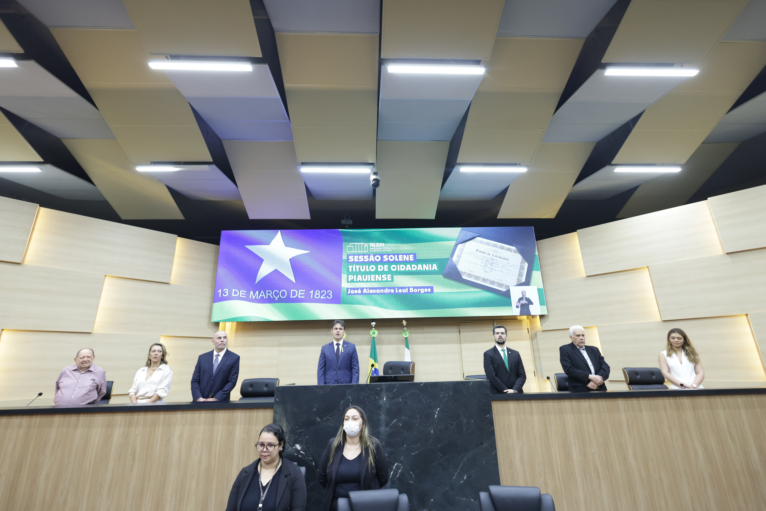 SESSÃO SOLENE TÍTULO DE CIDADANIA AO MÉDICO JOSÉ ALEXANDRE LEAL BORGES (11).jpg