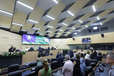 SESSÃO SOLENE TÍTULO DE CIDADANIA AO MÉDICO JOSÉ ALEXANDRE LEAL BORGES (13).jpg