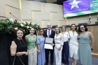 SESSÃO SOLENE TÍTULO DE CIDADANIA AO MÉDICO JOSÉ ALEXANDRE LEAL BORGES (26).jpg