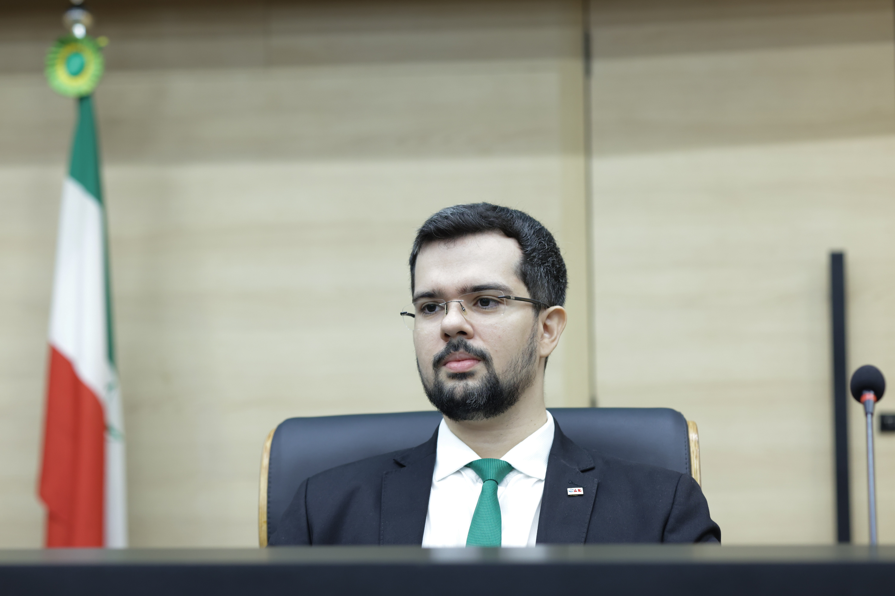 SESSÃO SOLENE TÍTULO DE CIDADANIA AO MÉDICO JOSÉ ALEXANDRE LEAL BORGES (3).jpg