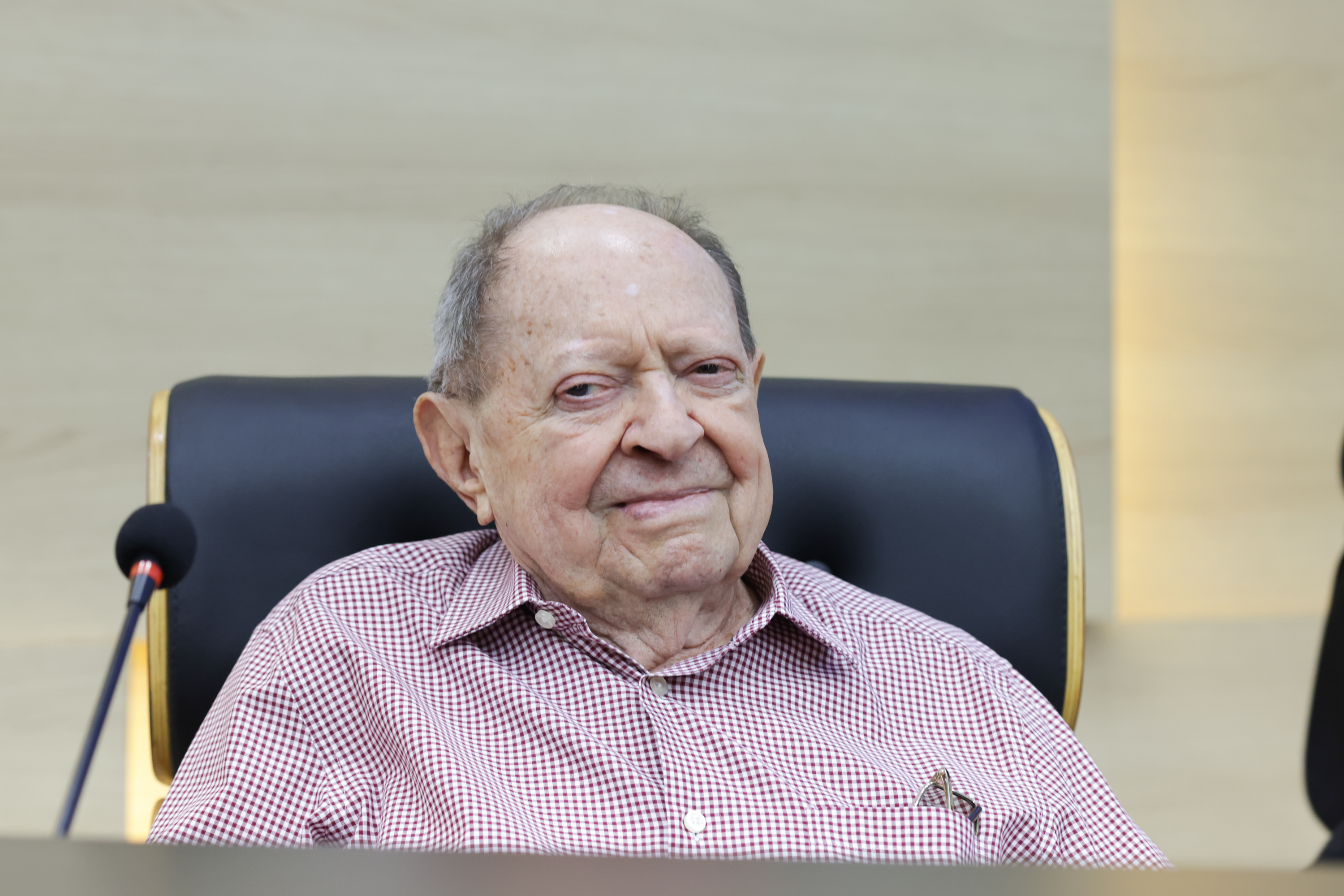 SESSÃO SOLENE TÍTULO DE CIDADANIA AO MÉDICO JOSÉ ALEXANDRE LEAL BORGES (6).jpg