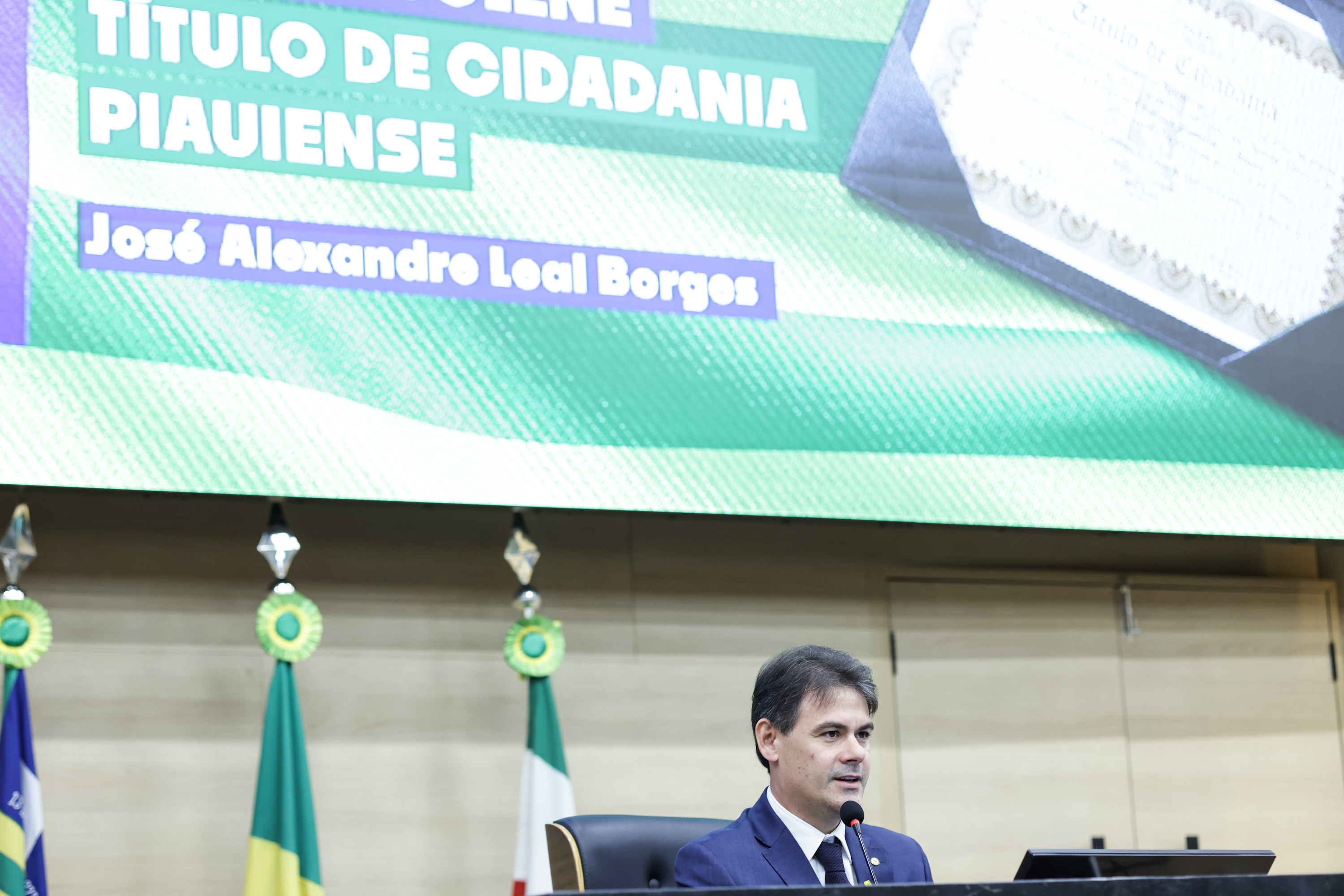 SESSÃO SOLENE TÍTULO DE CIDADANIA AO MÉDICO JOSÉ ALEXANDRE LEAL BORGES.jpg