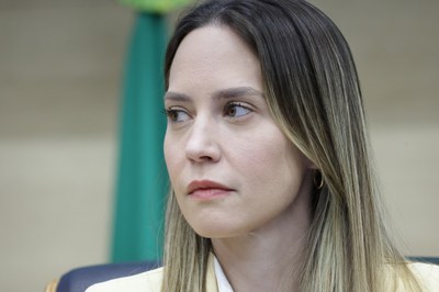 SESSÃO SOLENE TÍTULO DE CIDADANIA À MÉDICA LUDHMILA ABRAHÃO HAJJAR (21).jpg