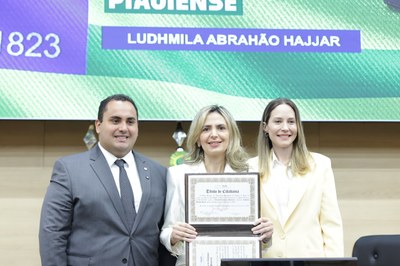 SESSÃO SOLENE TÍTULO DE CIDADANIA À MÉDICA LUDHMILA ABRAHÃO HAJJAR (24).jpg