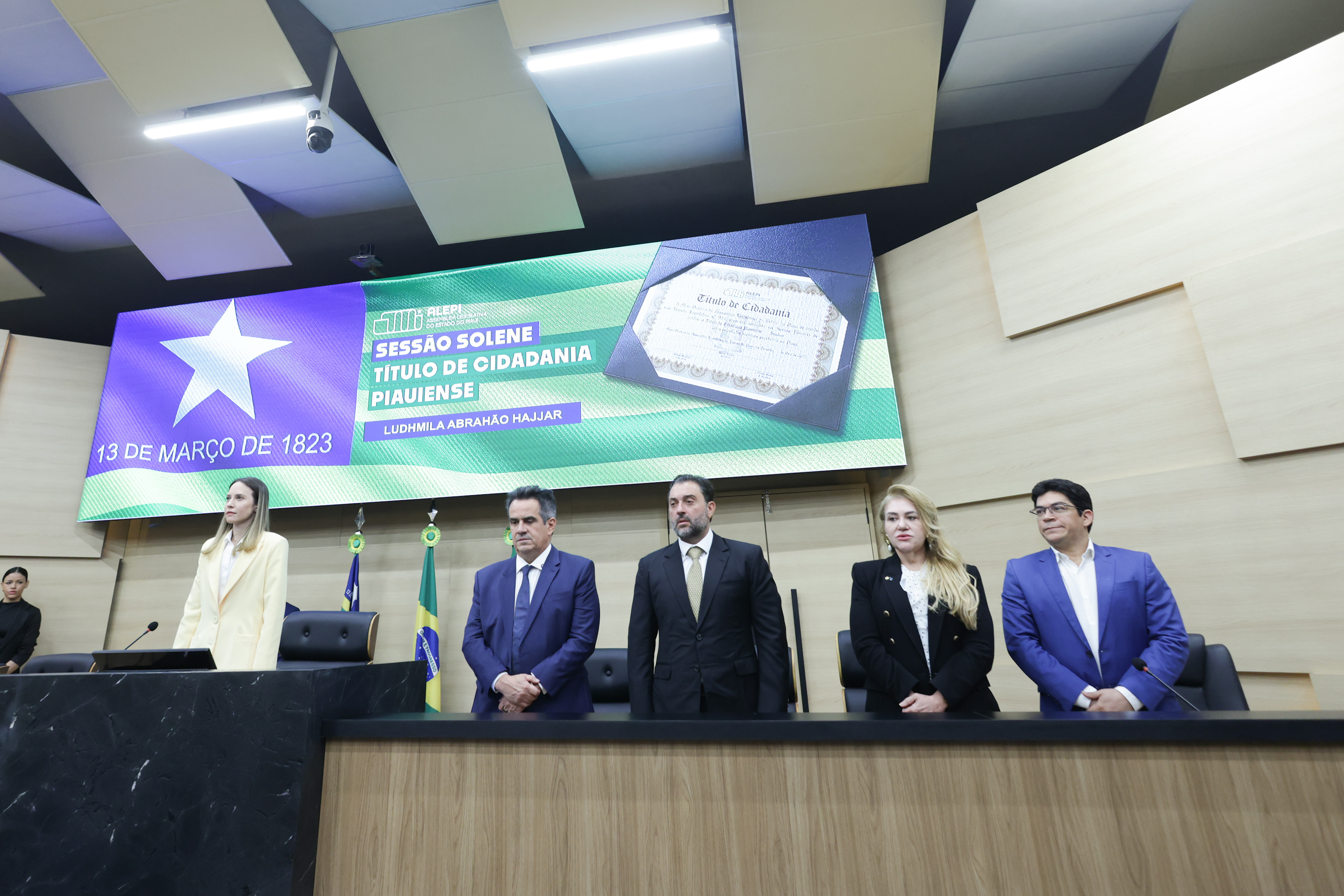 SESSÃO SOLENE TÍTULO DE CIDADANIA À MÉDICA LUDHMILA ABRAHÃO HAJJAR (4).jpg