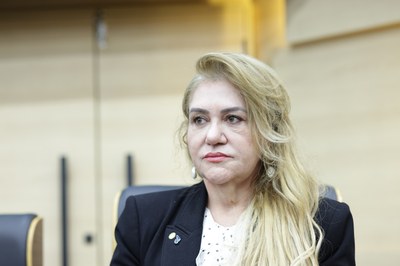 SESSÃO SOLENE TÍTULO DE CIDADANIA À MÉDICA LUDHMILA ABRAHÃO HAJJAR (8).jpg