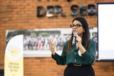 PALESTRA COM A PSICOLOGA MARCELLE FORMIGA (13).jpg