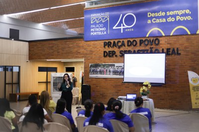 PALESTRA COM A PSICOLOGA MARCELLE FORMIGA (7).jpg