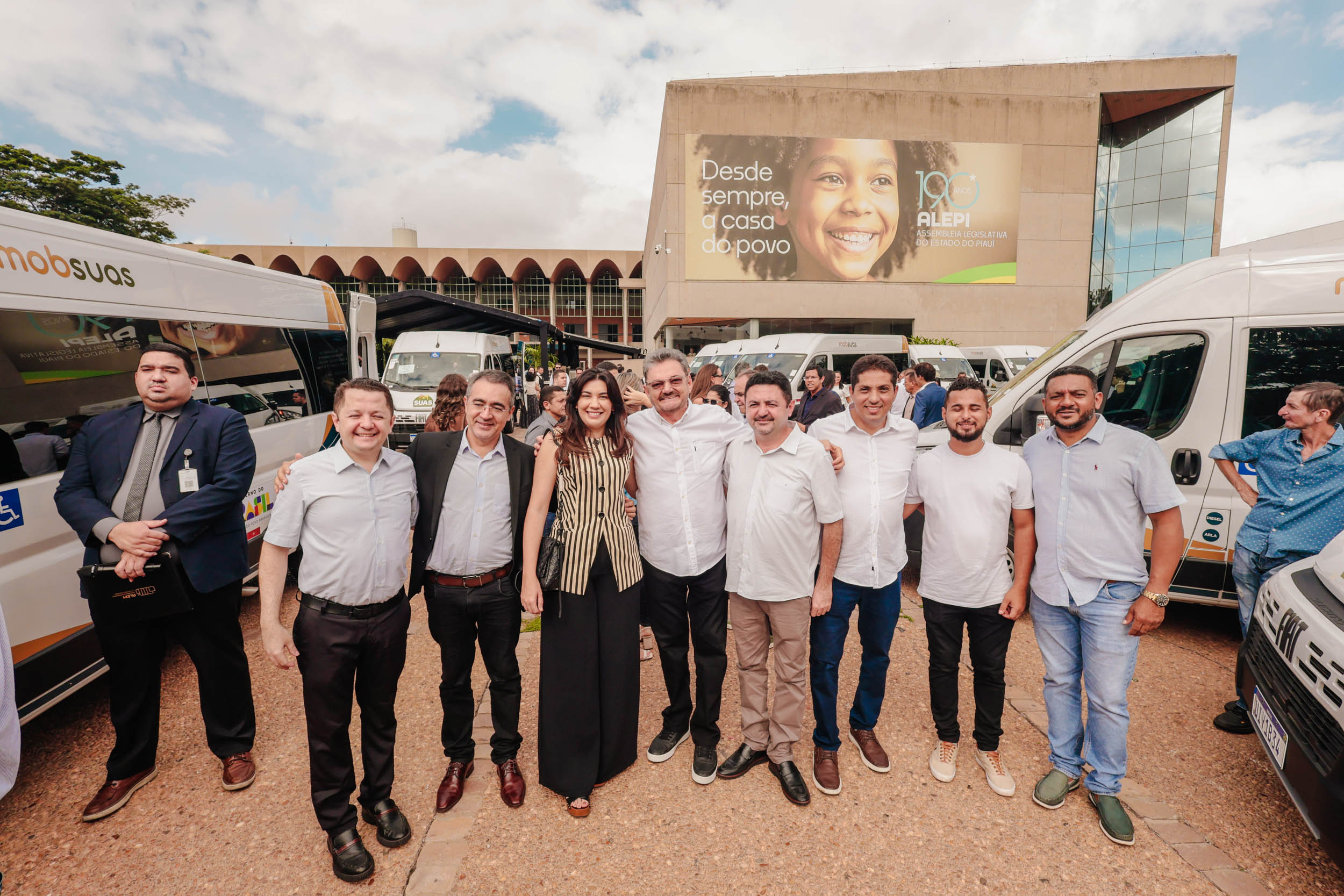 ENTREGA DE VANS MOB SUAS - FOTOS THIAGO AMARAL ALEPI (11).jpg