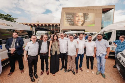 ENTREGA DE VANS MOB SUAS - FOTOS THIAGO AMARAL ALEPI (11).jpg