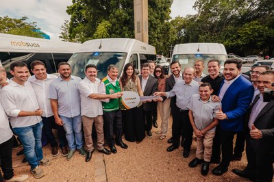 ENTREGA DE VANS MOB SUAS - FOTOS THIAGO AMARAL ALEPI (35).jpg