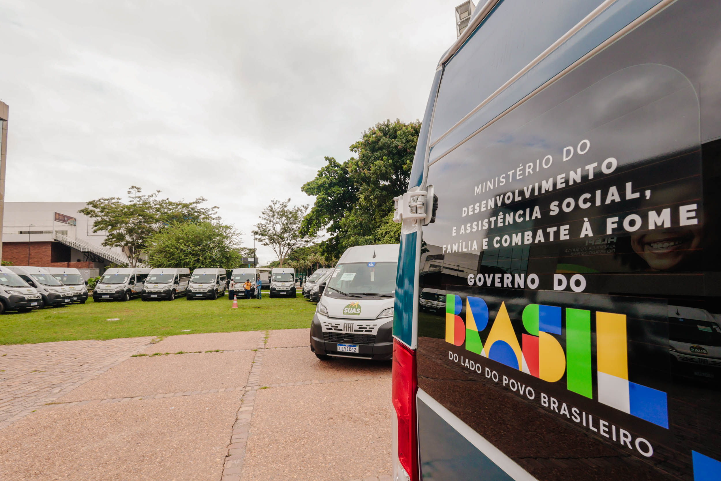 ENTREGA DE VANS MOB SUAS - FOTOS THIAGO AMARAL ALEPI (4).jpg