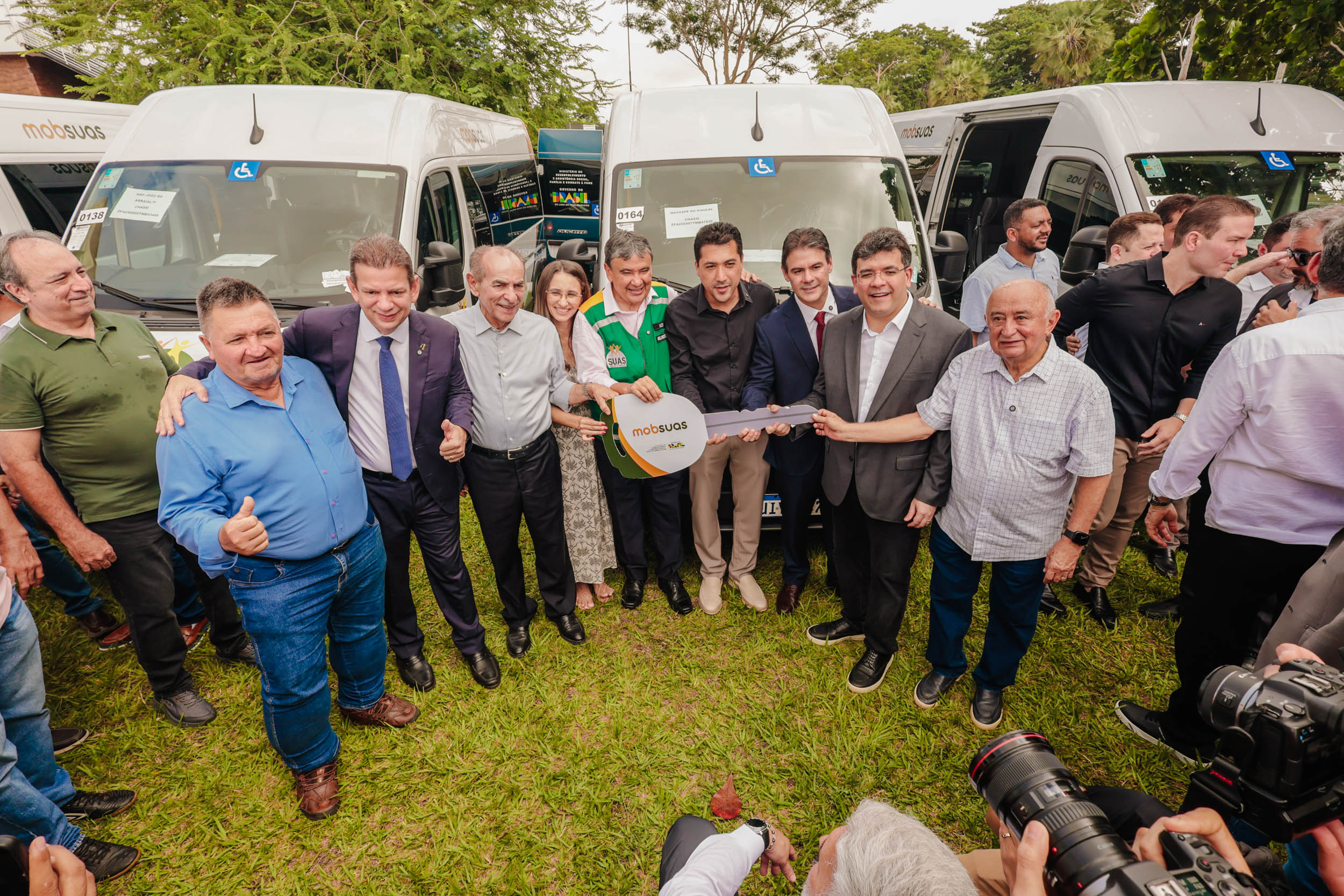 ENTREGA DE VANS MOB SUAS - FOTOS THIAGO AMARAL ALEPI (51).jpg