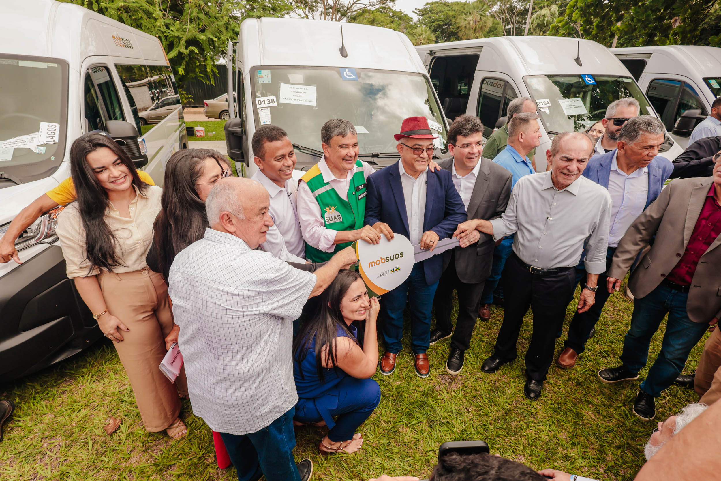 ENTREGA DE VANS MOB SUAS - FOTOS THIAGO AMARAL ALEPI (52).jpg