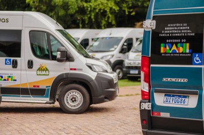 ENTREGA DE VANS MOB SUAS - FOTOS THIAGO AMARAL ALEPI (8).jpg