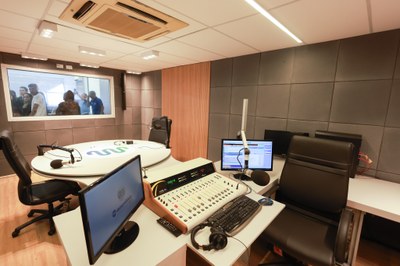 INAUGURAÇÃO DO ESTÚDIODA RÁDIO ALEPI - FOTOS REGIS FALCÃO ASCOM ALEPI (9).jpg