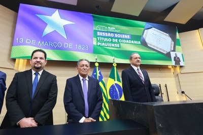 SESSÃO SOLENE TÍTULO DE CIDADANIA AOS SRS GIL PARAIBANO E CRISTIANO DE MEDEIROS - FOTO REGIS FALCÃO ASCOM ALEPI (10).jpg