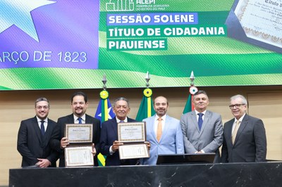 SESSÃO SOLENE TÍTULO DE CIDADANIA AOS SRS GIL PARAIBANO E CRISTIANO DE MEDEIROS - FOTO REGIS FALCÃO ASCOM ALEPI (25).jpg