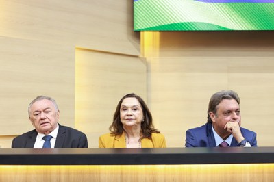 SESSÃO SOLENE TÍTULO DE CIDADANIA AOS SRS GIL PARAIBANO E CRISTIANO DE MEDEIROS - FOTO REGIS FALCÃO ASCOM ALEPI (3).jpg