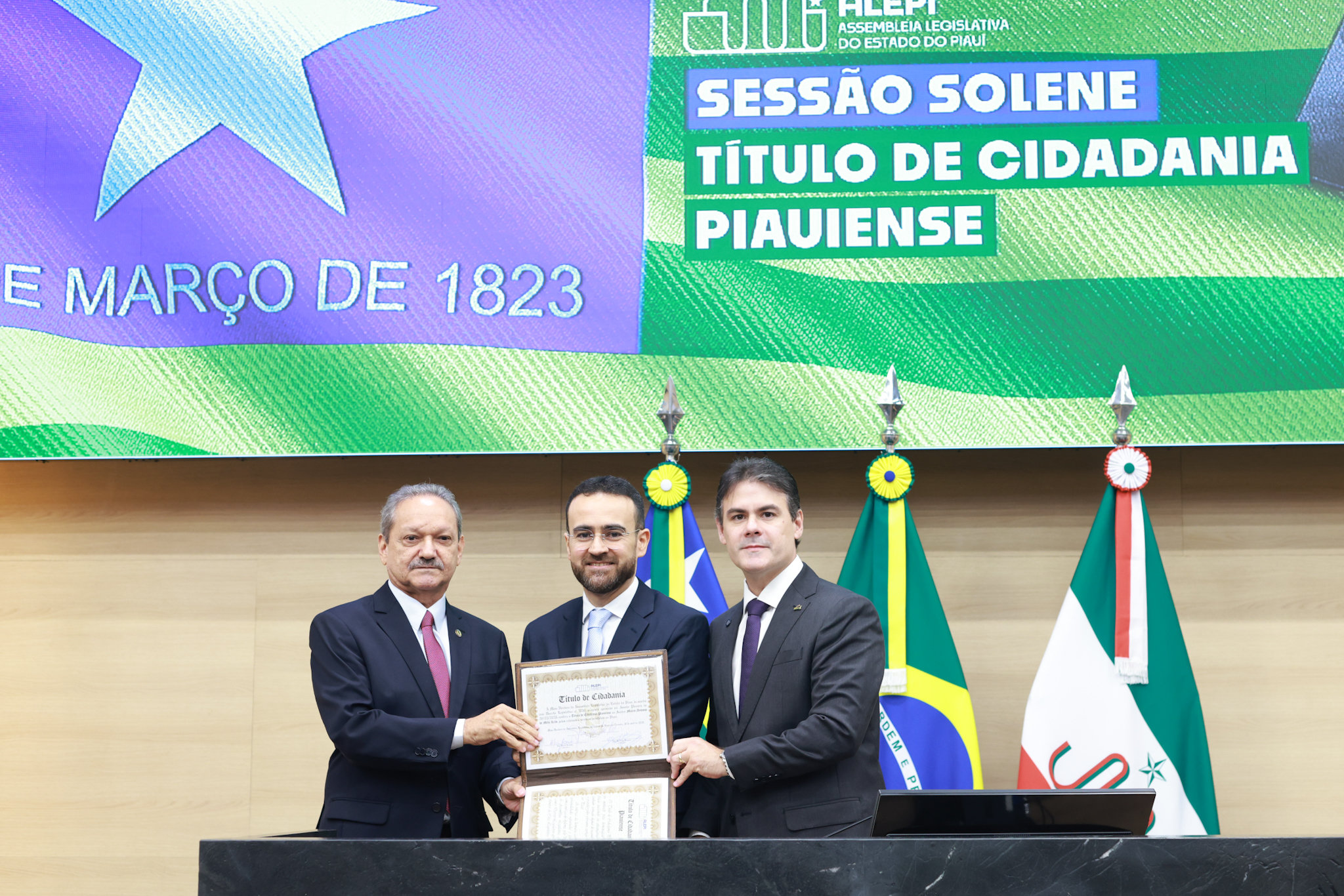 SESSÃO SOLENE TÍTULO DE CIDADANIA AO SR MARCO ANTÔNIO DE MELO LEÃO - FOTO REGIS FALCÃO ASCOM ALEPI (15).jpg