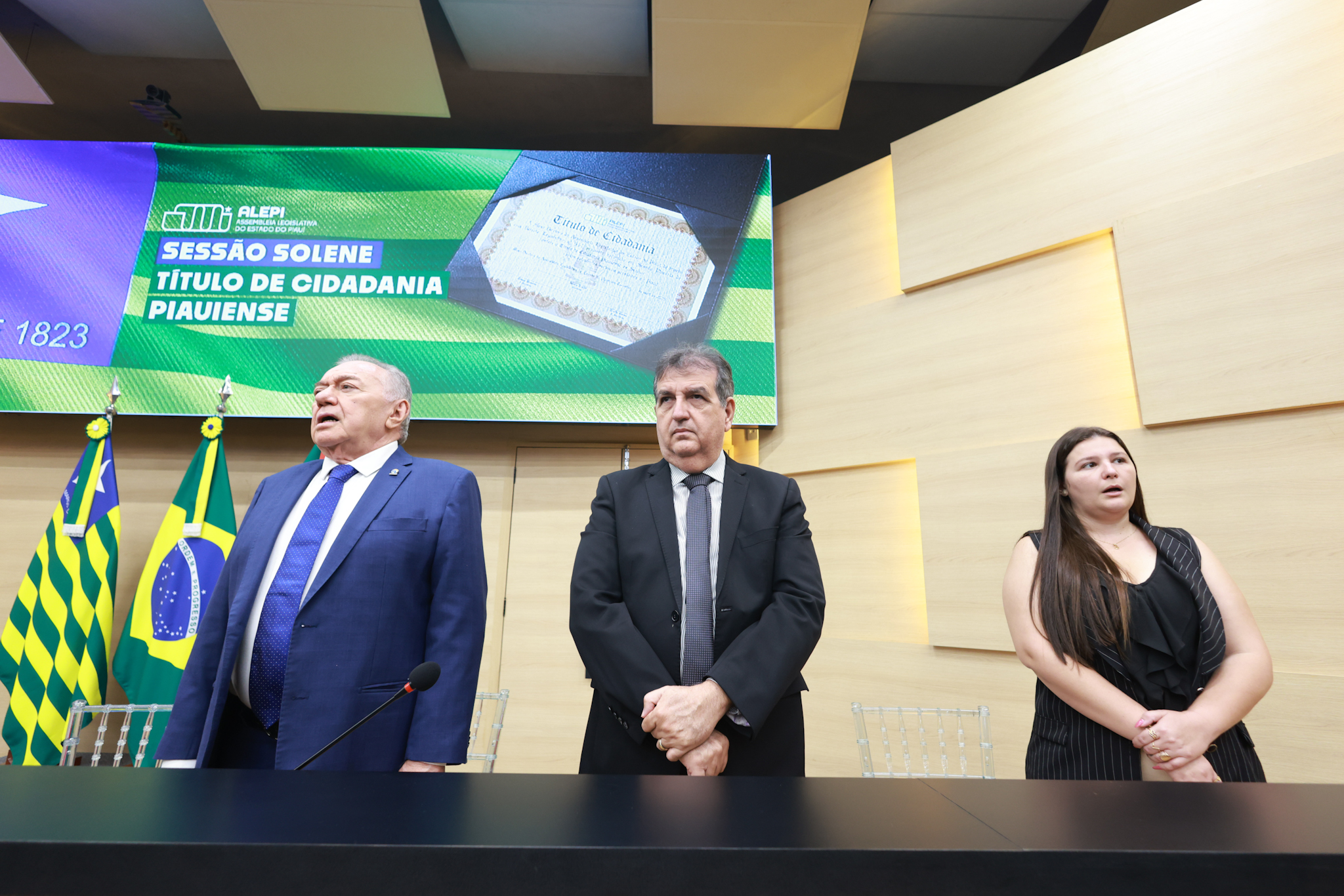 SESSÃO SOLENE TÍTULO DE CIDADANIA AO SR MARCO ANTÔNIO DE MELO LEÃO - FOTO REGIS FALCÃO ASCOM ALEPI (5).jpg