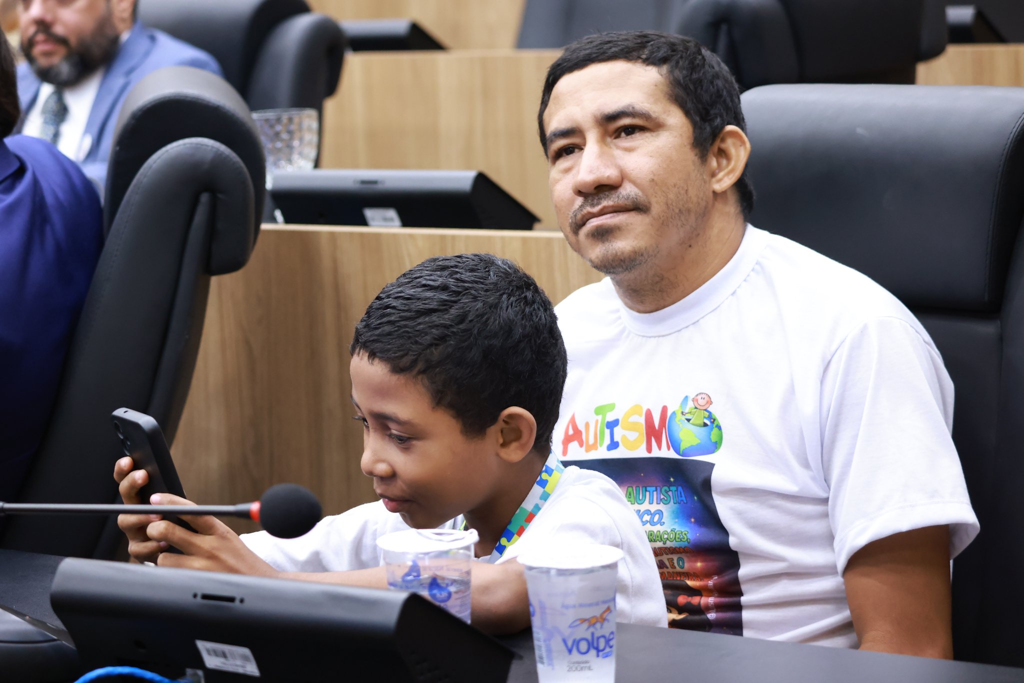  SESSÃO SOLENE PELO DIA MUNDIAL DE CONSCIENTIZAÇÃO SOBRE O AUTISMO - FOTO REGIS FALCÃO ASCOM ALEPI (29).jpg