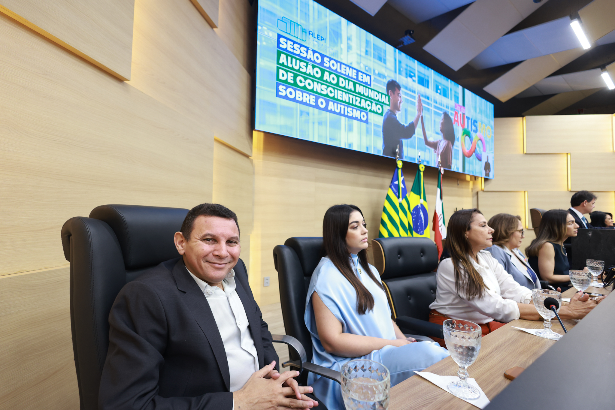  SESSÃO SOLENE PELO DIA MUNDIAL DE CONSCIENTIZAÇÃO SOBRE O AUTISMO - FOTO REGIS FALCÃO ASCOM ALEPI (33).jpg