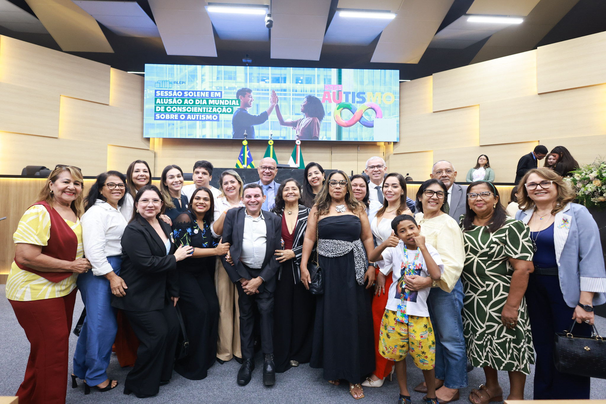  SESSÃO SOLENE PELO DIA MUNDIAL DE CONSCIENTIZAÇÃO SOBRE O AUTISMO - FOTO REGIS FALCÃO ASCOM ALEPI (8).jpg