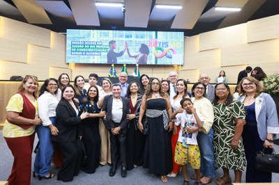  SESSÃO SOLENE PELO DIA MUNDIAL DE CONSCIENTIZAÇÃO SOBRE O AUTISMO - FOTO REGIS FALCÃO ASCOM ALEPI (8).jpg