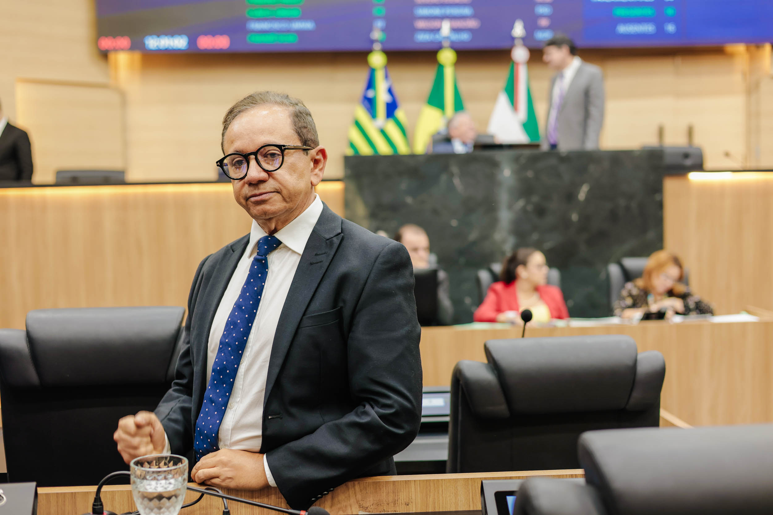 SESSÃO PLENÁRIA 15.04 DR HÉLIO.jpg