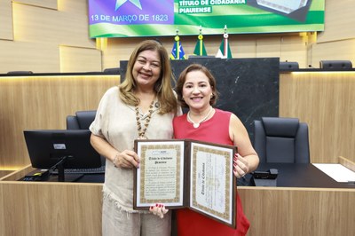 SESSÃO SOLENE TÍTULO DE CIDADANIA À SRA KELLY LIMA FONSECA GONÇALVES  - FOTOS REGIS FALCÃO ASCOM ALEPI (1).jpg