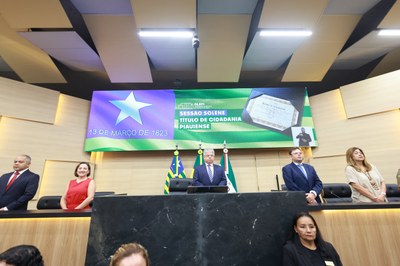 SESSÃO SOLENE TÍTULO DE CIDADANIA À SRA KELLY LIMA FONSECA GONÇALVES  - FOTOS REGIS FALCÃO ASCOM ALEPI (10).jpg