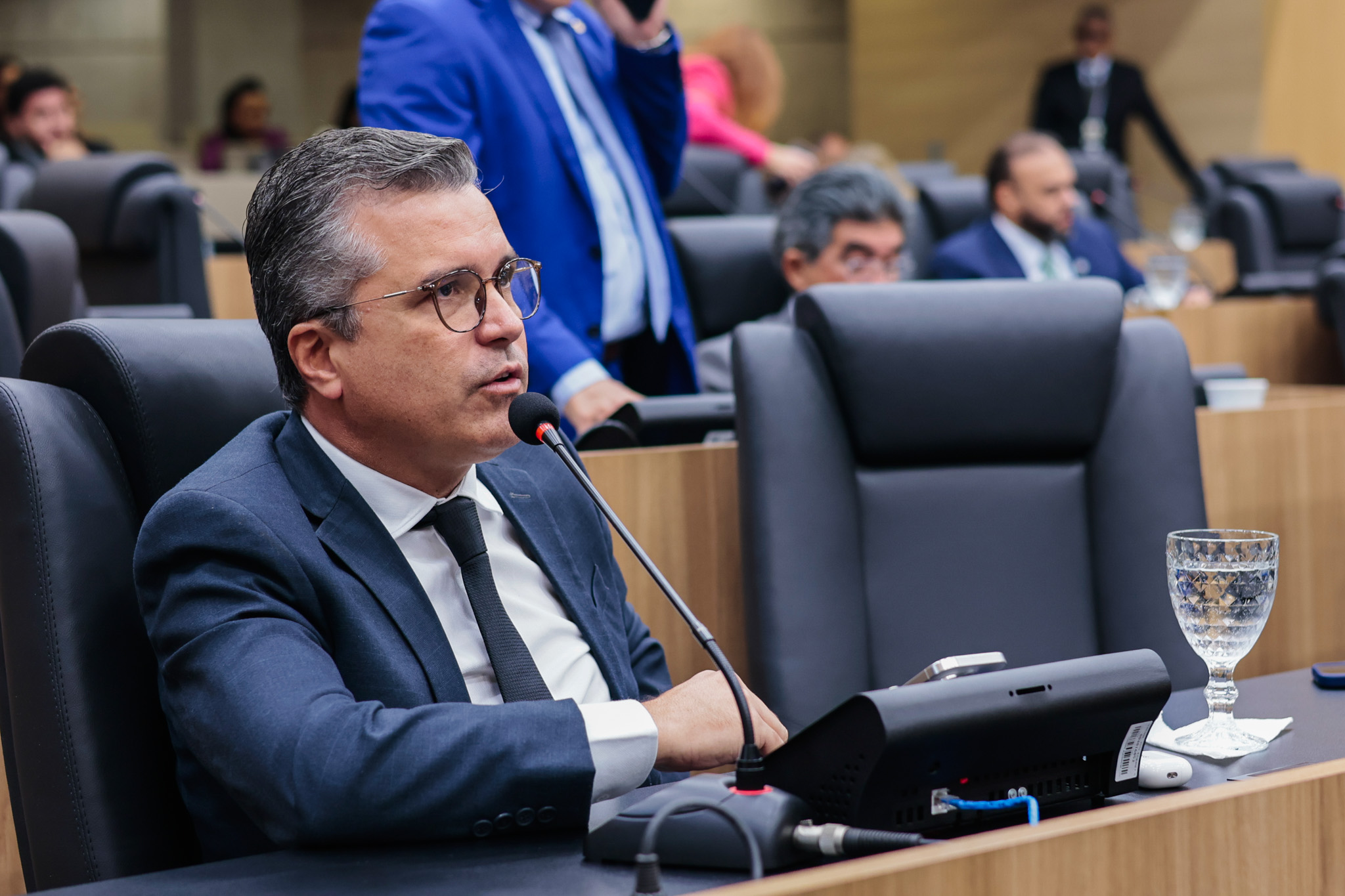 SESSÃO PLENÁRIA 03 DR VINICIUS.jpg