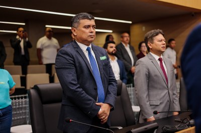 SESSÃO SOLENE EM HOMENAGEM AO JORNAL O DIA (11).jpg