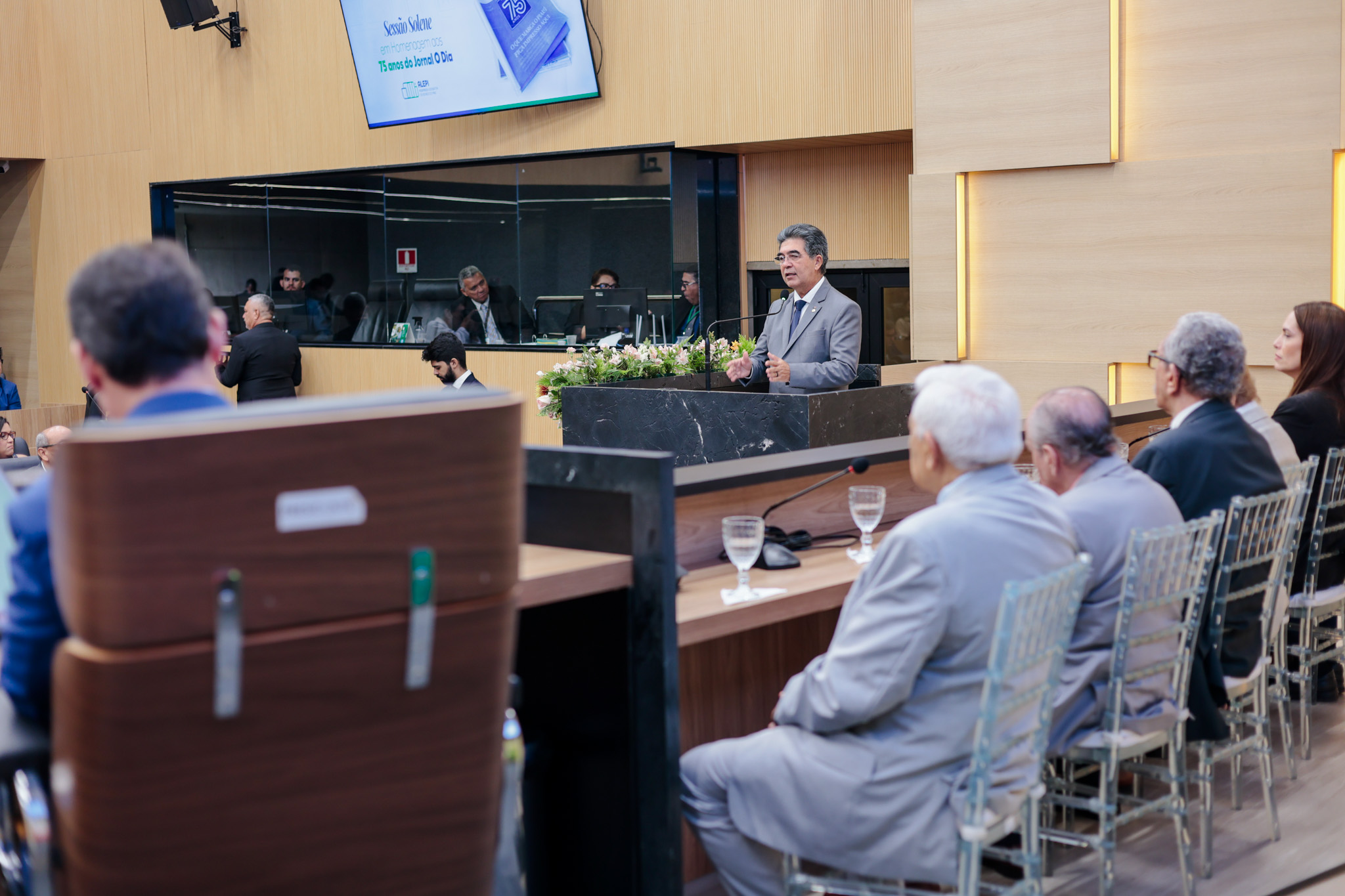 SESSÃO SOLENE EM HOMENAGEM AO JORNAL O DIA (17).jpg